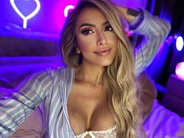 Skye Rhodes Webcam