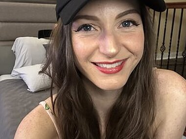 lucy_aura Webcam