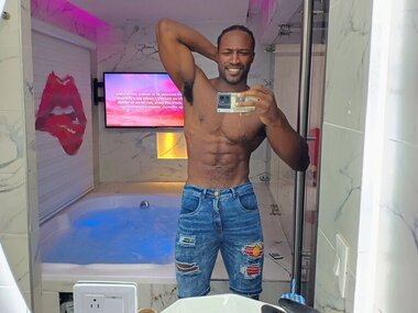 AnthonyRome Webcam