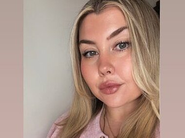 PeachyPolUK Webcam