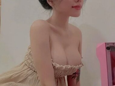 Lyna wet Webcam