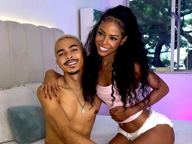 AlissaAndAxel Webcam