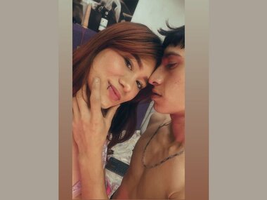 AnnyaAndRick Webcam