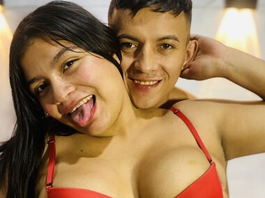 TaniaAndDixon Webcam