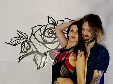 JinnAndJillian Webcam