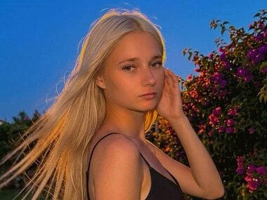 AliceMallory Webcam