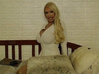 NikkiBender Webcam